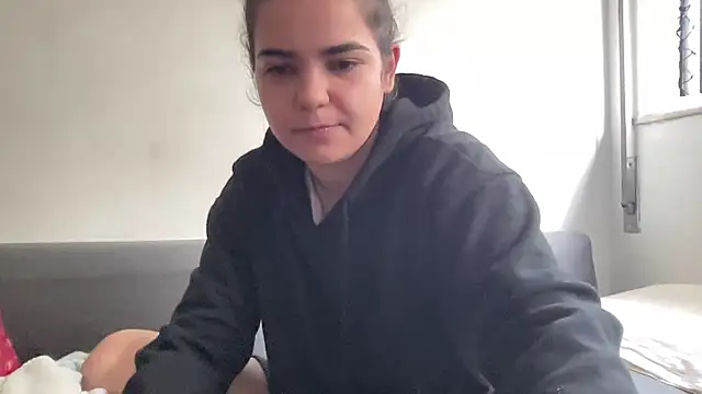 Snapshot of bruninhapt chatting on 12, 9, 2025 bruninhapt online show from 12, 9, 2025