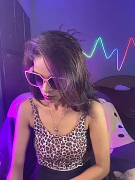 royeoy22 online show from 26, 6, 2026
