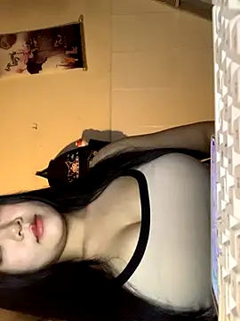 Snapshot of NanaaBae chatting on 14, 11, 2025 NanaaBae online show from 14, 11, 2025