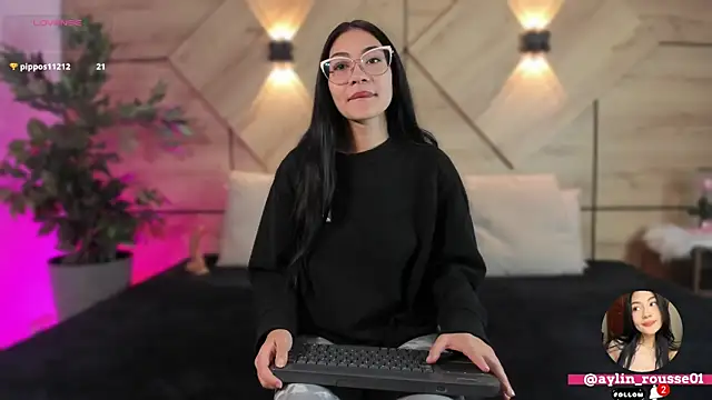 Snapshot of aylin_rousse chatting on 12, 10, 2025 aylin rousse online show from 12, 10, 2025