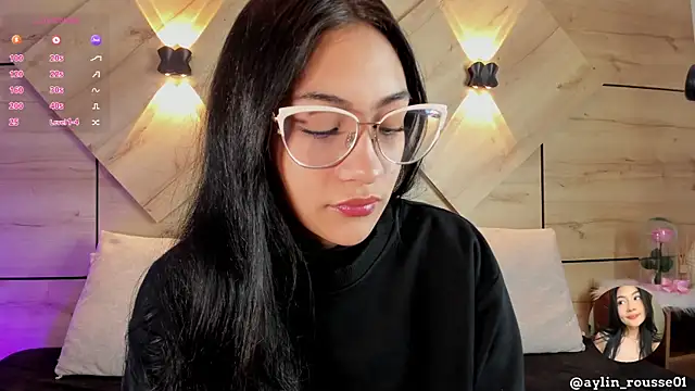Snapshot of aylin_rousse chatting on 23, 10, 2025 aylin rousse online show from 23, 10, 2025