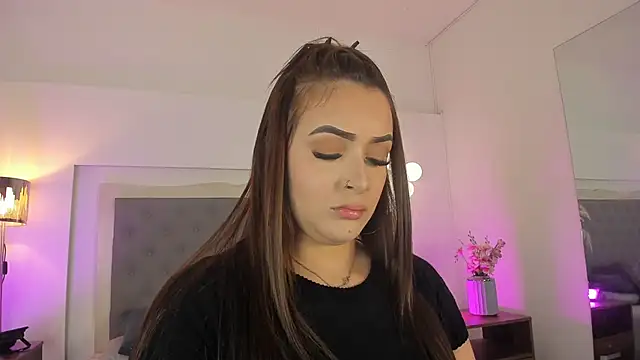 Snapshot of lea_walkerr chatting on 8, 5, 2026 lea walkerr online show from 8, 5, 2026