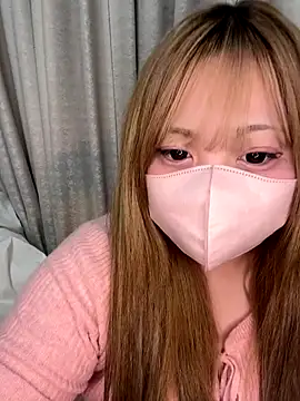 Snapshot of Chua-chan chatting on 23, 10, 2025 Chua-chan online show from 23, 10, 2025