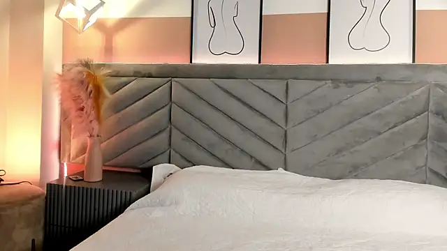 Snapshot of Mia_Valentine_ chatting on 24, 9, 2025 Mia Valentine  online show from 24, 9, 2025