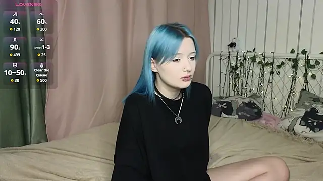 RainaNowak online show from 8, 9, 2025