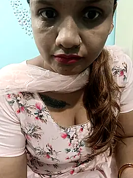 Snapshot of Kanika_Kapoor_ chatting on 15, 9, 2025 Kanika Kapoor online show from 15, 9, 2025