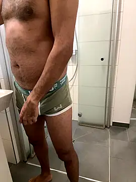 Moan King online show from 14, 10, 2025