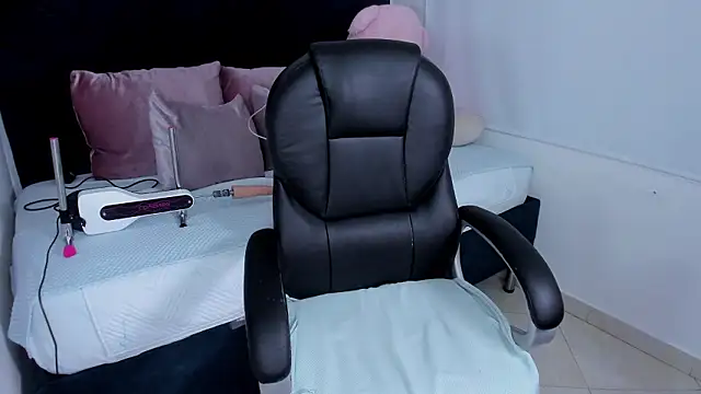 Snapshot of kate_lua chatting on 3, 3, 2026 kate lua online show from 3, 3, 2026