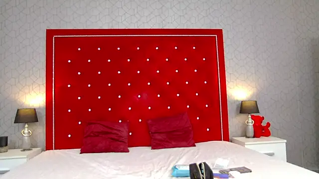 Snapshot of CherrySin chatting on 4, 2, 2026 CherrySin online show from 4, 2, 2026