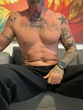 Snapshot of MagicLex1 chatting on 24, 10, 2025 MagicLex1 online show from 24, 10, 2025