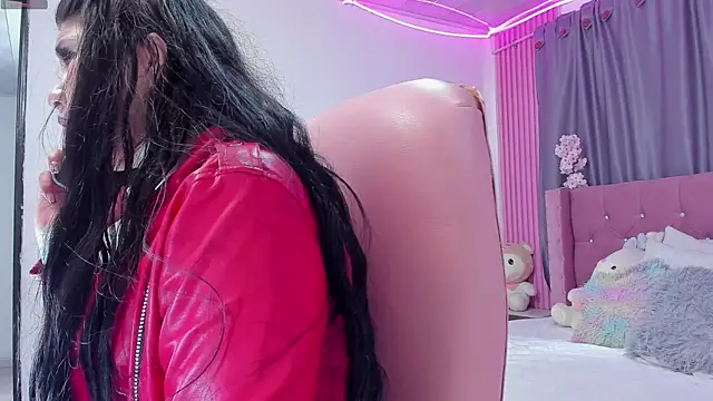 Snapshot of Nayla-Mouna chatting on 4, 2, 2026 Nayla-Mouna online show from 4, 2, 2026