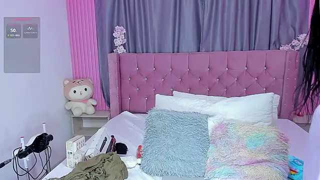 Snapshot of Nayla-Mouna chatting on 12, 2, 2026 Nayla-Mouna online show from 12, 2, 2026