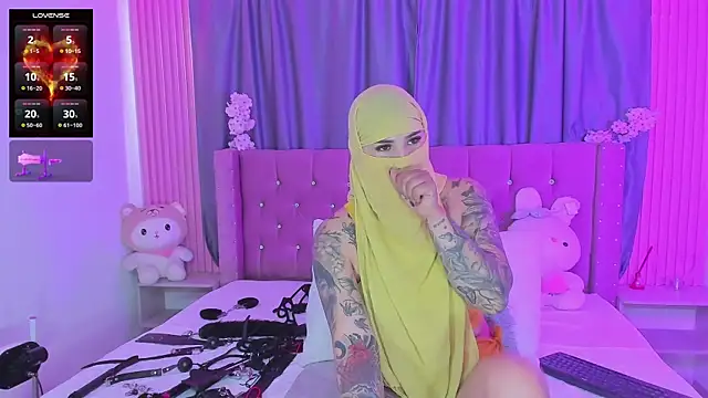 Snapshot of Nayla-Mouna chatting on 27, 2, 2026 Nayla-Mouna online show from 27, 2, 2026