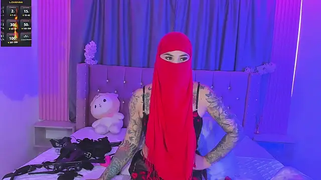 Snapshot of Nayla-Mouna chatting on 12, 6, 2026 Nayla-Mouna online show from 12, 6, 2026