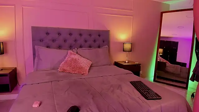 ALICESANDOVAL online show from 22, 9, 2025