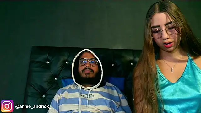  leda swan  online show from 1, 12, 2025