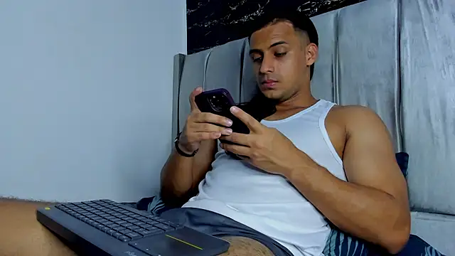 Snapshot of Thomas_Wayne chatting on 24, 3, 2026 Thomas Wayne online show from 24, 3, 2026