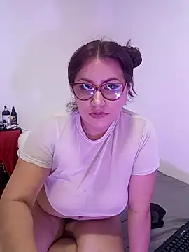 Vesper Vixen online show from 3, 12, 2025