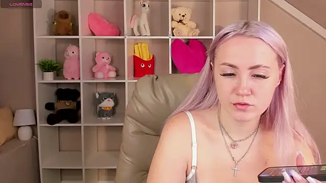 Joyce Howard online show from 15, 10, 2025