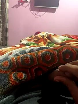 Reetahr31 online show from 4, 12, 2025