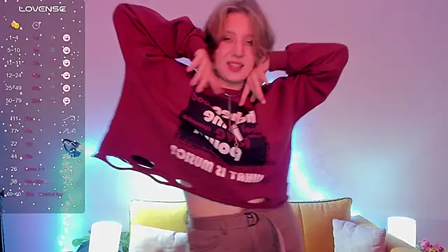 Snapshot of Hailey_Foxy chatting on 8, 10, 2025 Hailey Foxy online show from 8, 10, 2025