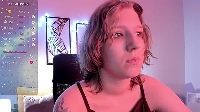 Snapshot of Hailey_Foxy chatting on 2, 11, 2025 Hailey Foxy online show from 2, 11, 2025