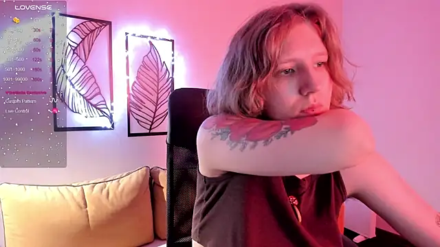 Snapshot of Hailey_Foxy chatting on 6, 11, 2025 Hailey Foxy online show from 6, 11, 2025