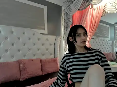 naomi cooper   online show from 1, 10, 2025