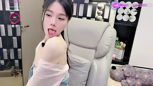 Yueyue-MM online show from 19, 6, 2026