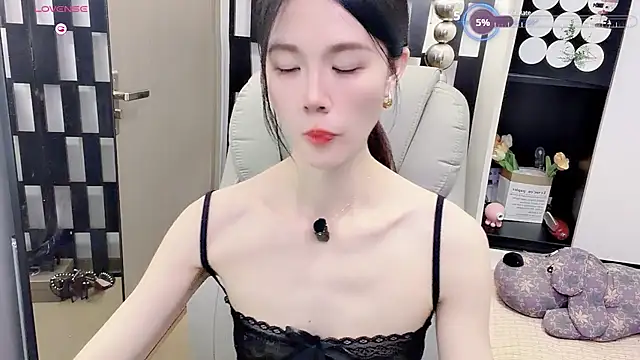 Yueyue-MM online show from 27, 6, 2026