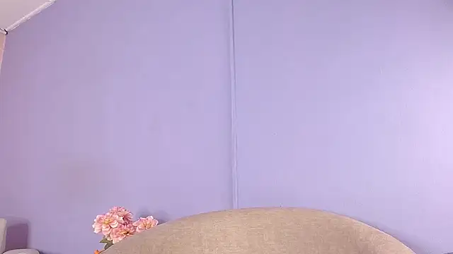 lourdes moon22 online show from 24, 10, 2025