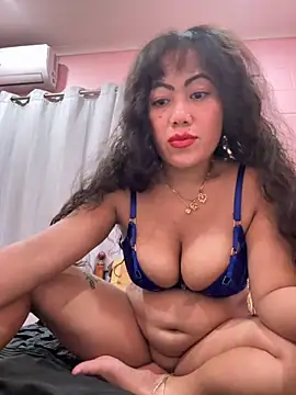 Snapshot of Lindarossyta chatting on 18, 10, 2025 Lindarossyta online show from 18, 10, 2025
