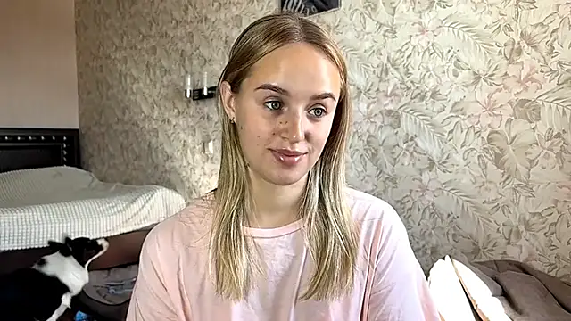 Snapshot of ElisabetLorney chatting on 11, 9, 2025 ElisabetLorney online show from 11, 9, 2025