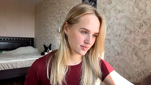 Snapshot of ElisabetLorney chatting on 15, 9, 2025 ElisabetLorney online show from 15, 9, 2025