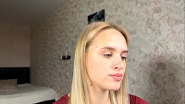 Snapshot of ElisabetLorney chatting on 24, 9, 2025 ElisabetLorney online show from 24, 9, 2025