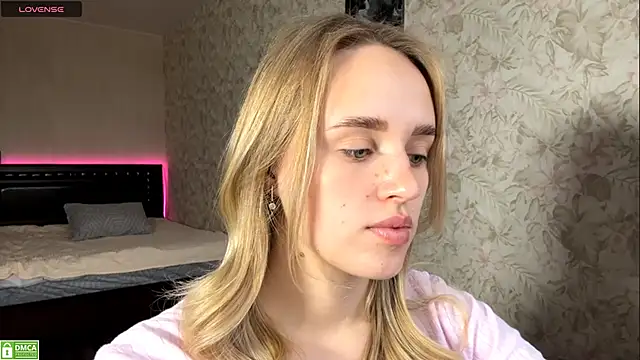 ElisabetLorney online show from 10, 11, 2025