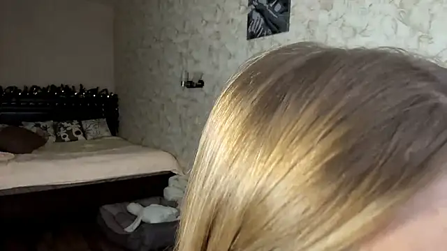 ElisabetLorney online show from 3, 12, 2025