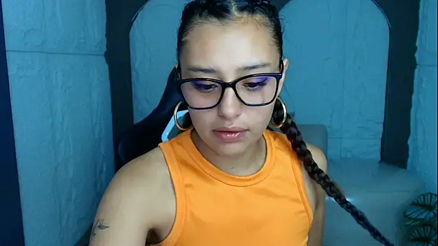 Miah Jones r  online show from 11, 9, 2025