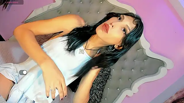 Honey Moontsts online show from 13, 5, 2026