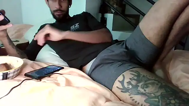 Snapshot of Alejandro92_cali chatting on 3, 2, 2026 Alejandro92 cali online show from 3, 2, 2026