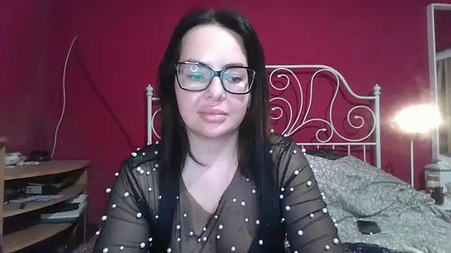 jistagirl online show from 8, 9, 2025