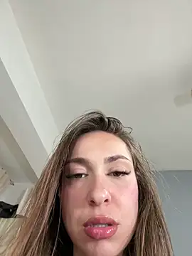 Snapshot of alicewonder_8 chatting on 5, 3, 2026 alicewonder 8 online show from 5, 3, 2026