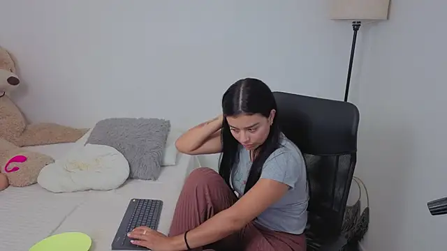 valerihouse online show from 9, 9, 2025