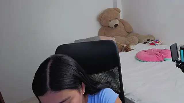 valerihouse online show from 5, 4, 2026