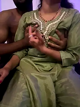 Snapshot of Naughty_couple_live chatting on 3, 11, 2025 Naughty couple live online show from 3, 11, 2025