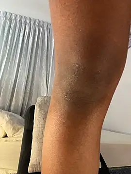 AmyRoss 1 online show from 8, 4, 2026