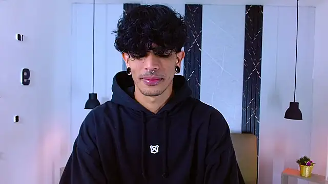 Snapshot of Franvill_Trato chatting on 30, 9, 2025 Franvill Trato online show from 30, 9, 2025