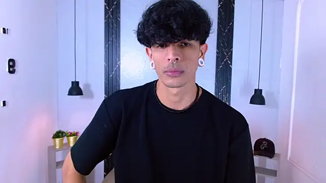 Snapshot of Franvill_Trato chatting on 2, 10, 2025 Franvill Trato online show from 2, 10, 2025