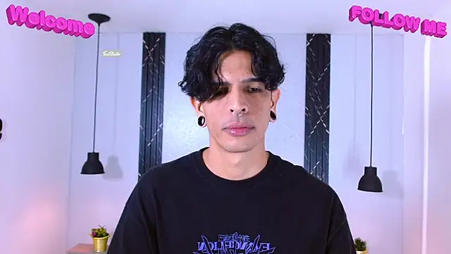 Snapshot of Franvill_Trato chatting on 6, 10, 2025 Franvill Trato online show from 6, 10, 2025