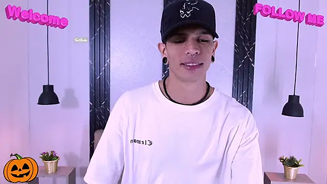 Snapshot of Franvill_Trato chatting on 7, 10, 2025 Franvill Trato online show from 7, 10, 2025